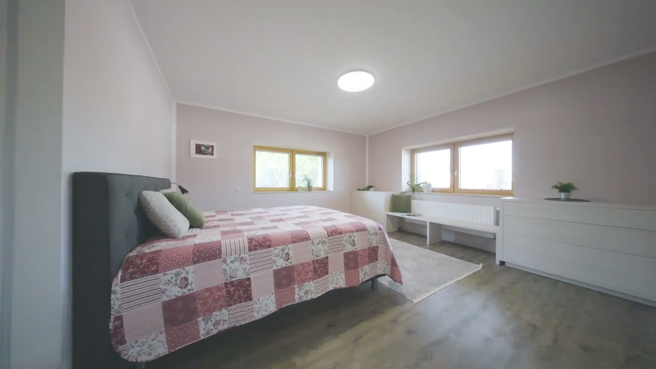 Krásný rodinný dům s bazénem a zahradou